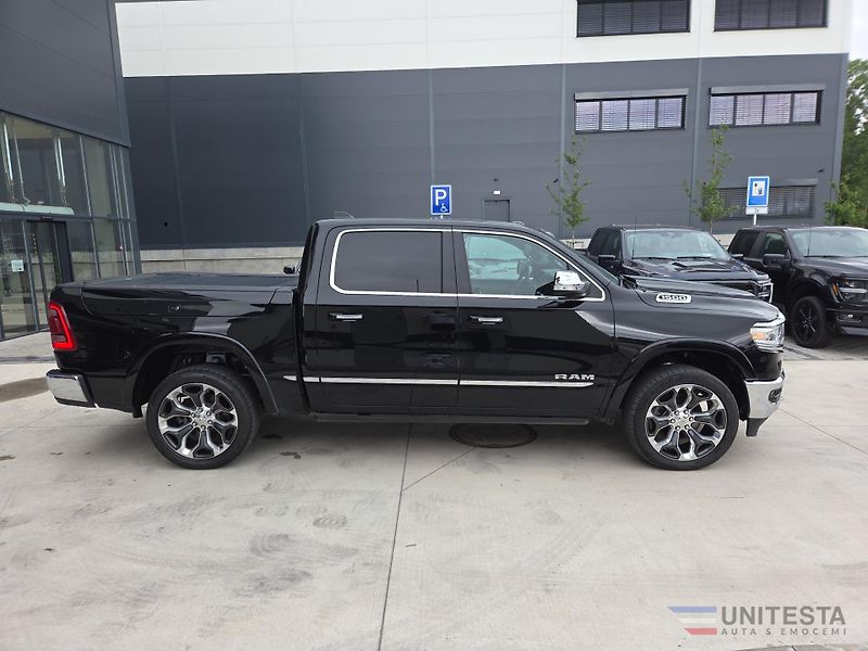 Dodge RAM (2022) RAM 1500 Limited V8 - fotka 4 z 14