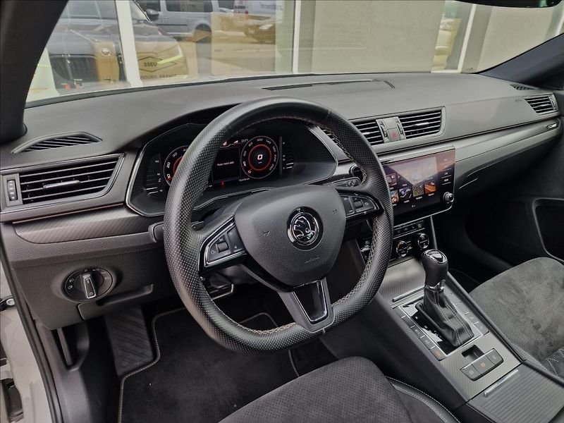 Škoda Superb 2.0TDI 140kW DSG SportLine ,ČR - fotka 20 z 50
