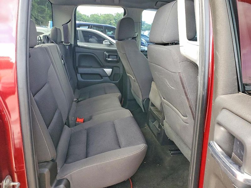 Chevrolet Silverado (2017) Auto na cestě - fotka 10 z 12