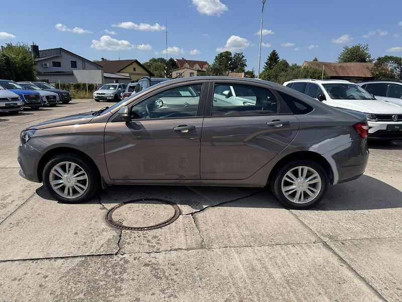 Lada Vesta - fotka 3 z 11