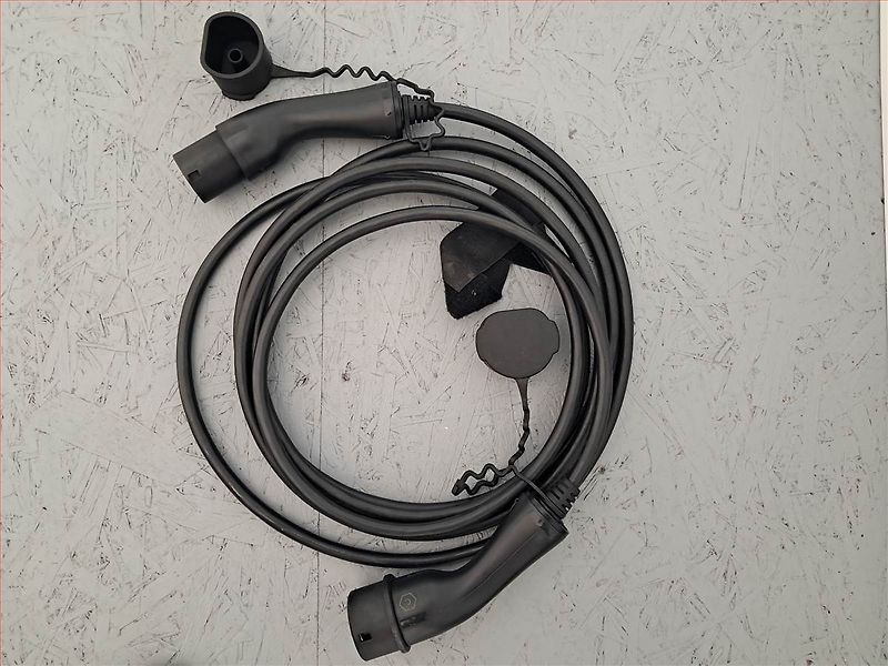 Tesla Model 3 (2021) Long Range 4WD 82kWh, SoH 87% - fotka 21 z 21