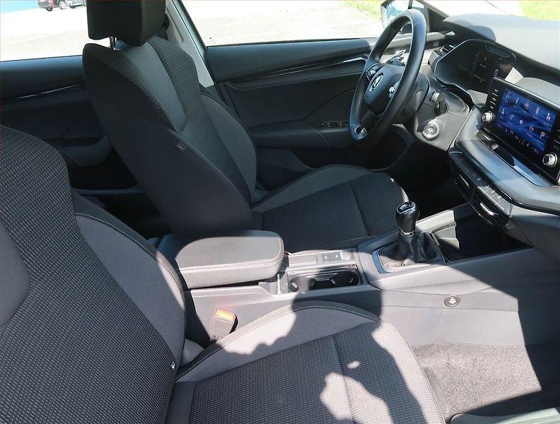 Škoda Octavia (2022) Ambition 2.0 TDI, ČR,1.maj - fotka 9 z 16