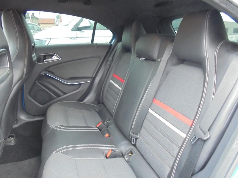 Mercedes-Benz Třídy A (2014) 200 CDI- AMG- SERVISKA - fotka 11 z 11