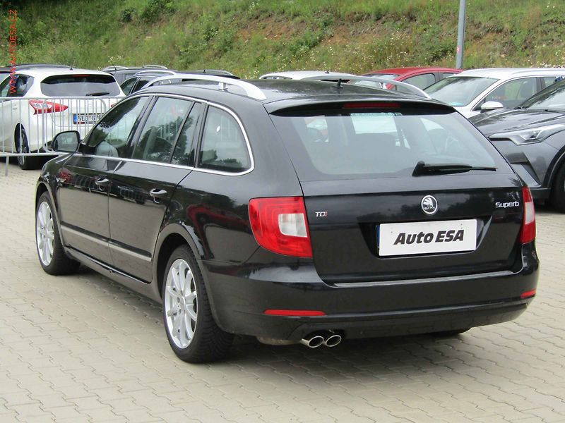 Škoda Superb (2010) 2.0TDI, ČR, Bixenon - fotka 6 z 17