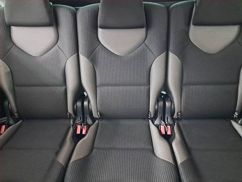 Peugeot 308 (2012) 1.6 HDi, 7 míst, po STK - fotka 10 z 19