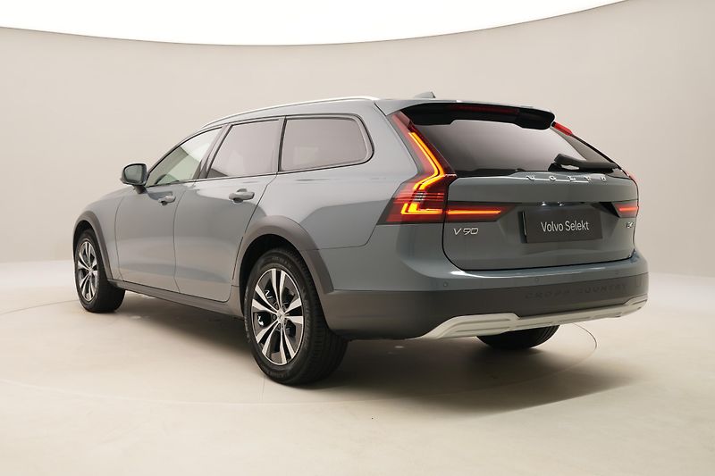 Volvo V90 CC B4 AWD MOMENTUM AUT - fotka 11 z 52