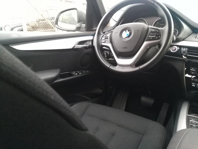 BMW X5 3,0d xDrive - fotka 10 z 36