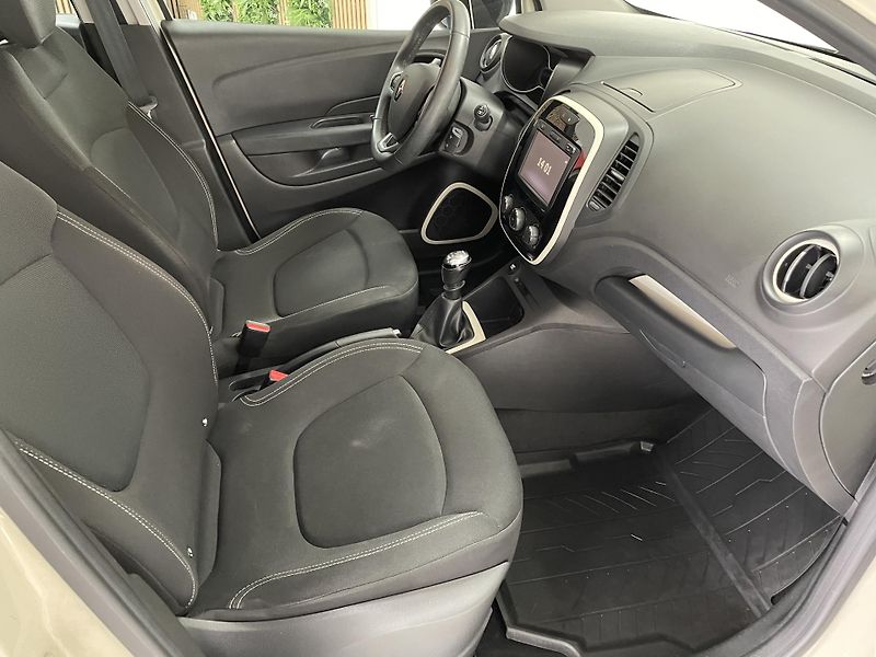 Renault Captur 1.2 TCe ČR 1.MAJ.NAVI  - fotka 12 z 25