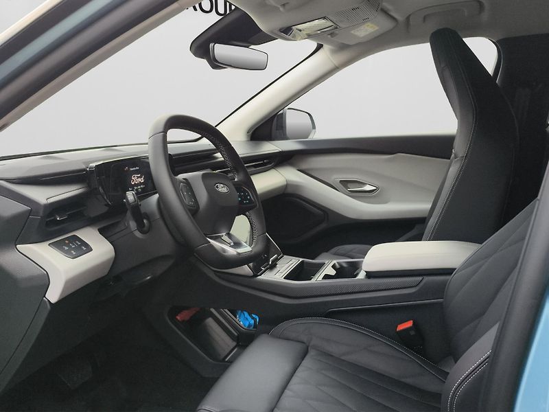 Ford Explorer (2026) Premium SUV 77 kWh,0 PRODLOUŽE - fotka 9 z 11