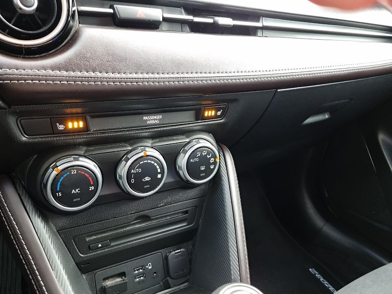 Mazda 2 (2018) 1.5 G-90.KIZOKU INTENSE,HEAD U - fotka 32 z 49
