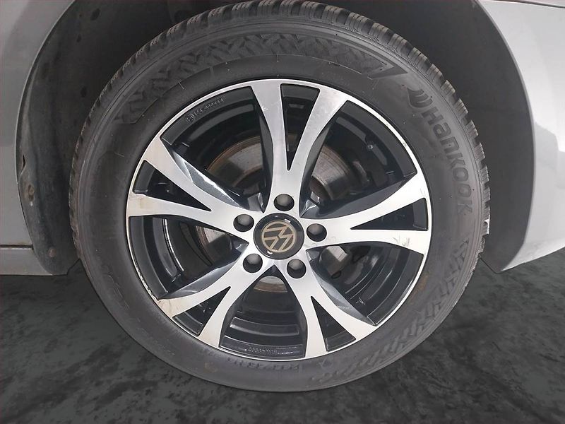 Volkswagen Golf (2010) 1.6 TDI, po STK, levný provoz - fotka 15 z 19