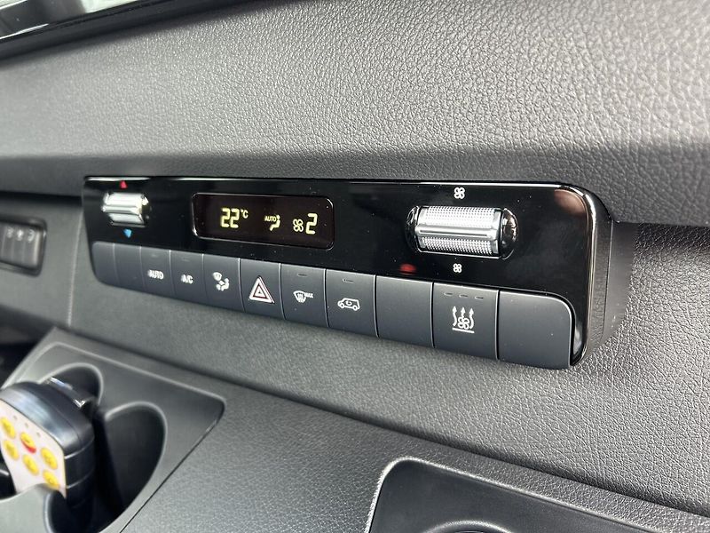 Mercedes-Benz Sprinter 319 CDI KEGGER LOW RACE PAKET+ - fotka 26 z 28