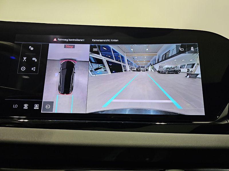 Audi A6 3.0TFSI q S-Line B&O HuD 360 - fotka 17 z 22