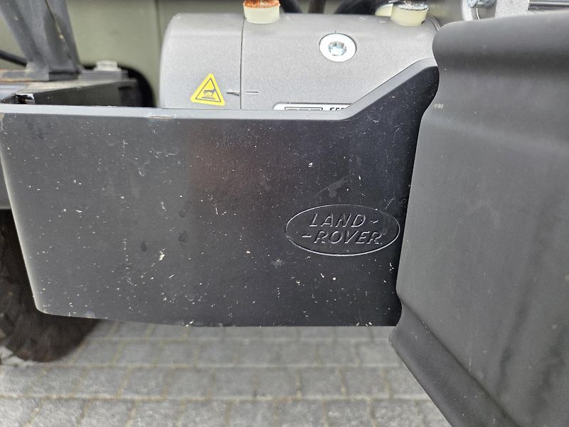 Land Rover Defender TDi HOBSON Military - RENOVACE - fotka 34 z 44