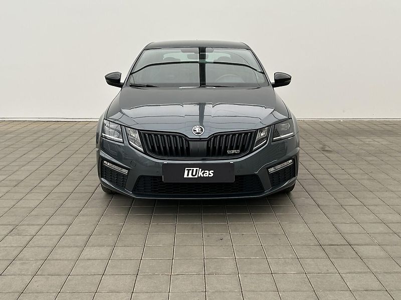 Škoda Octavia 2.0 TSI RS - fotka 8 z 35