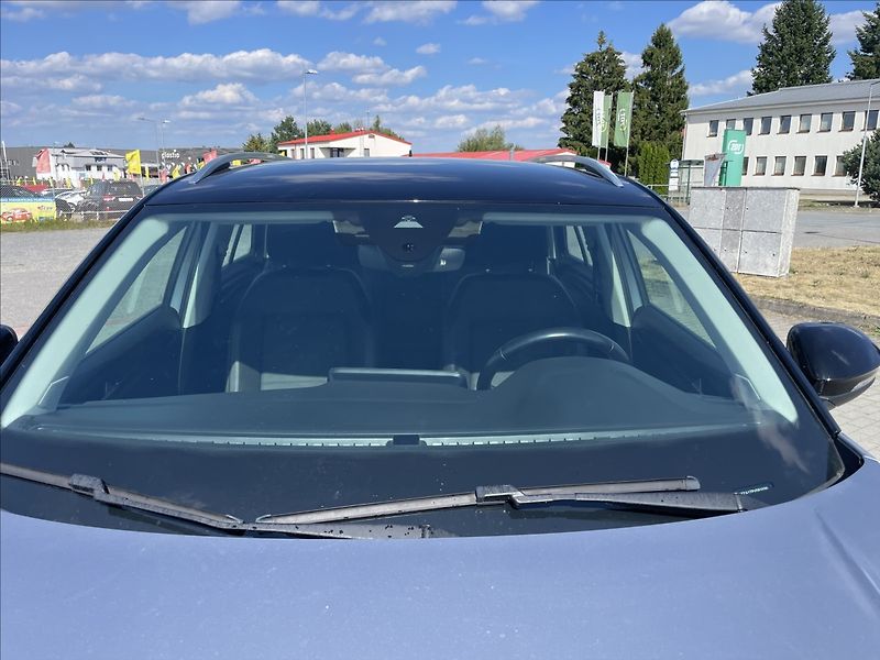 Volkswagen T-Roc 2,0 TDi 110kw DSG Style LED Ra - fotka 29 z 37