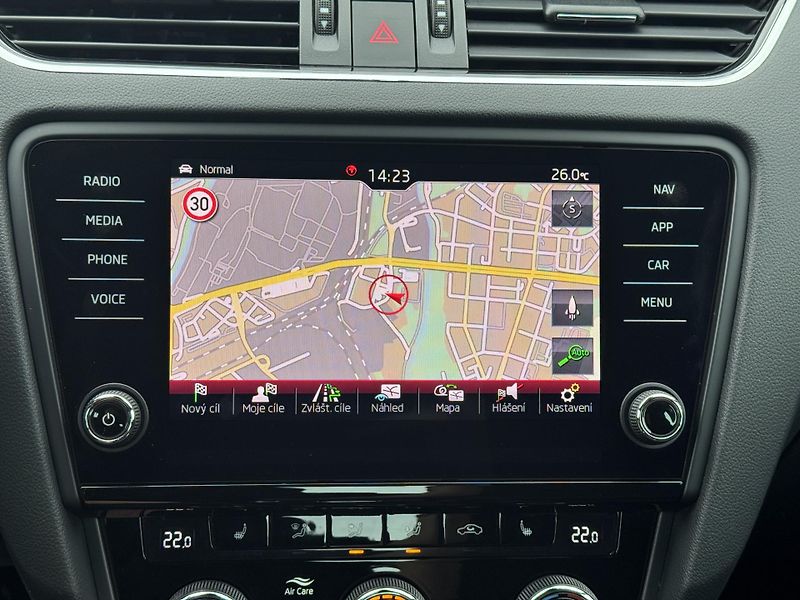 Škoda Octavia (2019) 2.0TSi 245 RS, DSG, PANO   - fotka 30 z 50
