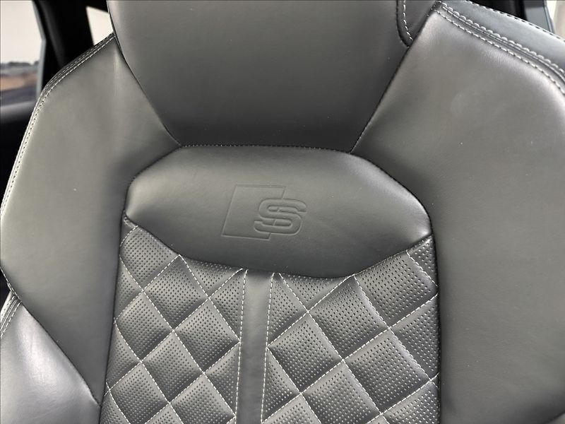 Audi SQ7 4,0 CERAMIC 7MÍST NV MASÁŽ TZ - fotka 36 z 53