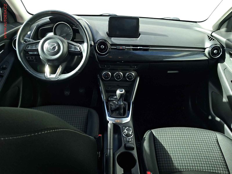 Mazda 2 (2019) 1.5i, AC, navi, kamera - fotka 9 z 17