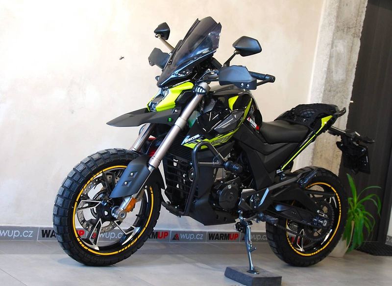 Zontes U 125 (2022) Hyper Trail - původ ČR, po 1. - fotka 15 z 20