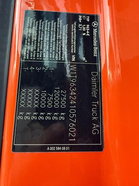 Mercedes-Benz Actros (2022) 2663 LS 6x4 tahač 68t hydr. - fotka 22 z 22