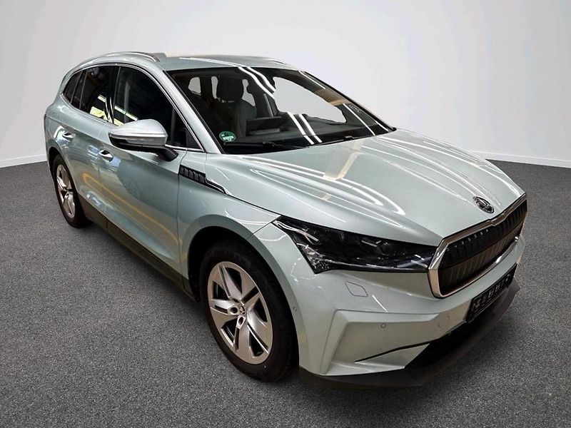 Škoda Enyaq 150kw, iV80 19ALU TZ SOH 96% - fotka 2 z 12