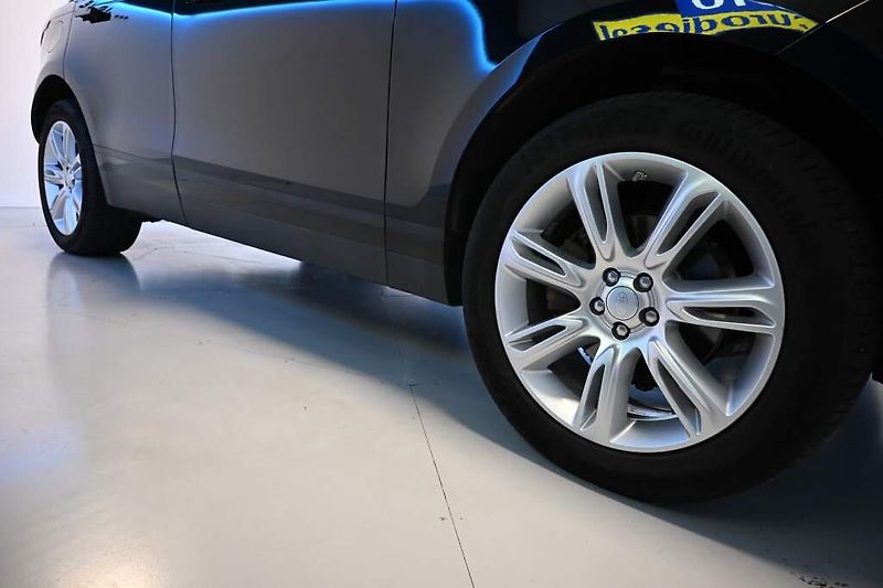 Land Rover Range Rover Velar (2019) 2.0 4x4 ACC Tažné 8AT D180 - fotka 36 z 37