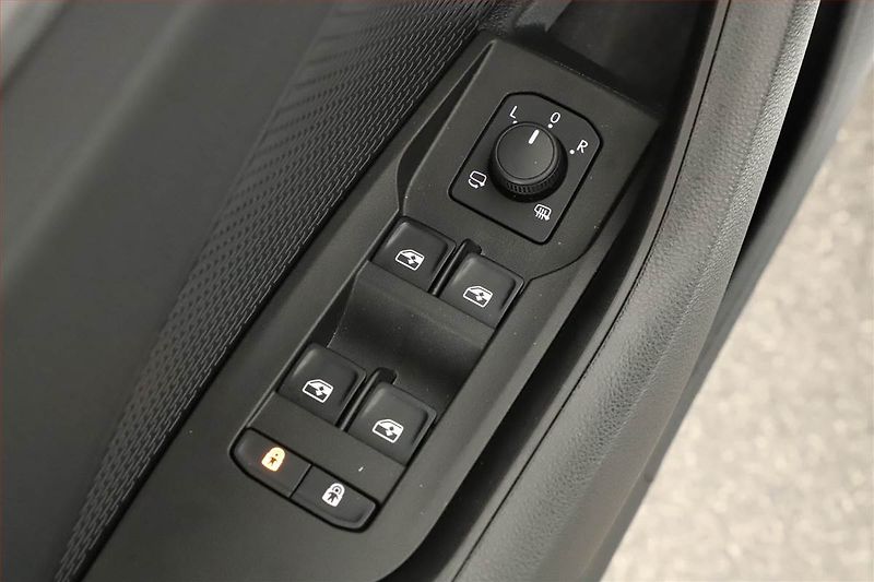 Škoda Octavia (2025) RS 2.0 TSI, RS, KEYLESS - fotka 15 z 19