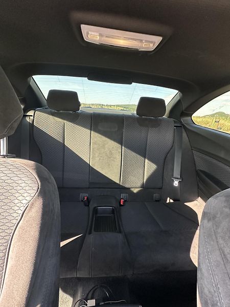 BMW Řada 2 (2018) BMW F22 218D - fotka 7 z 8