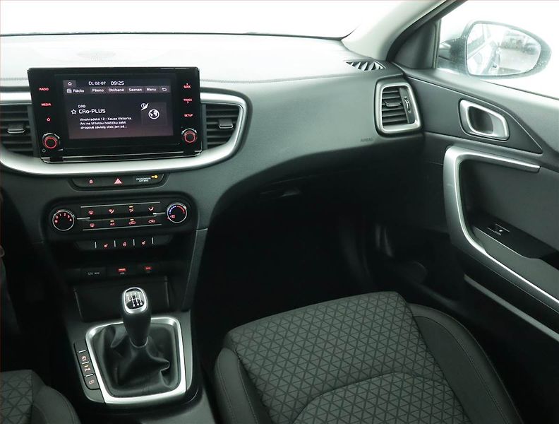 Kia Ceed (2023) Spin 1.0 T-GDI, SPIN, DPH - fotka 8 z 18