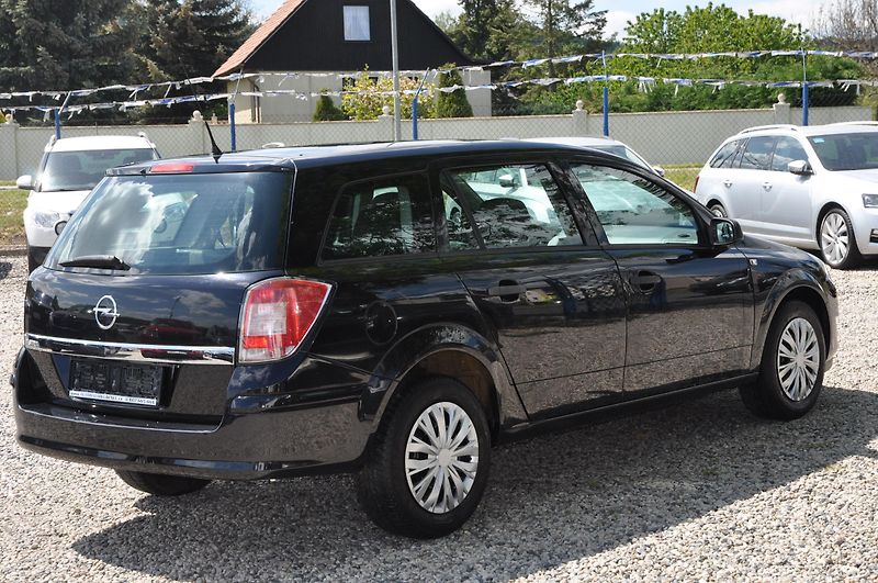 Opel Astra 1.4i 66kW KOMBI - fotka 3 z 14