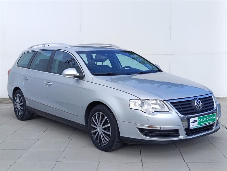 Volkswagen Passat 2,0 TDi Kůže Navigace Tažné - fotka 5 z 37
