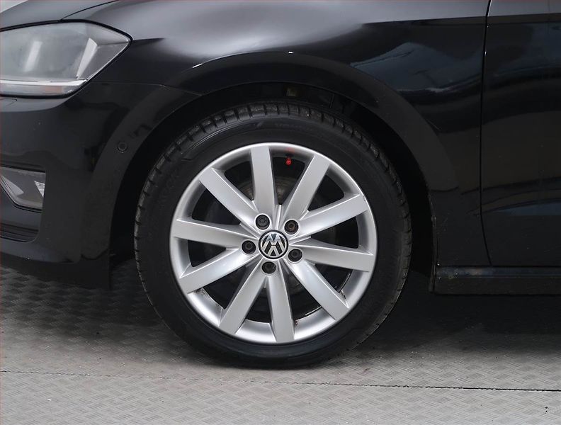 Volkswagen Golf Sportsvan (2014) 1.6 TDI, Navi, Park. senzory - fotka 14 z 16