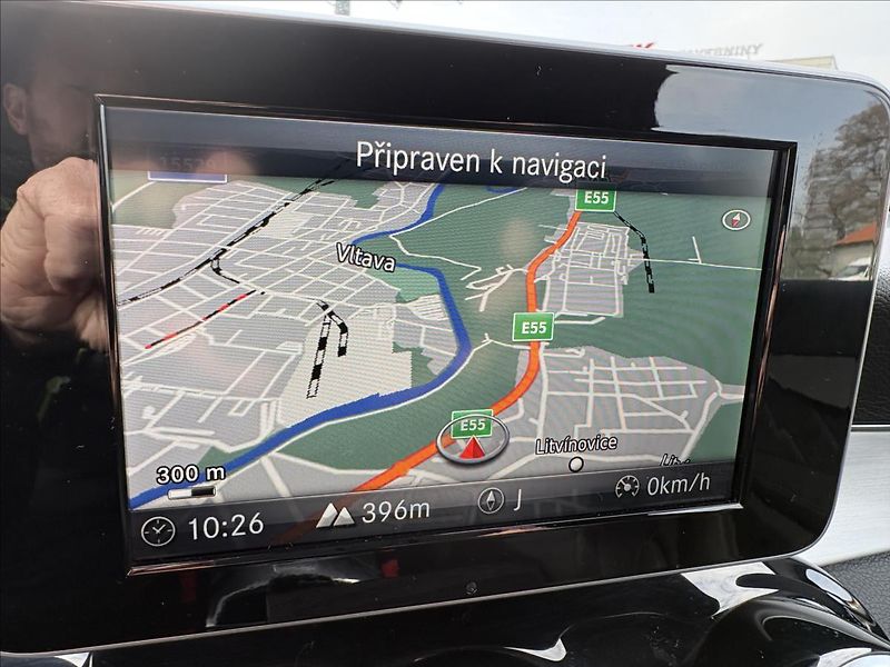 Mercedes-Benz GLC 2,0 250i 155kW 4M,AMG,Led,Navi - fotka 19 z 40