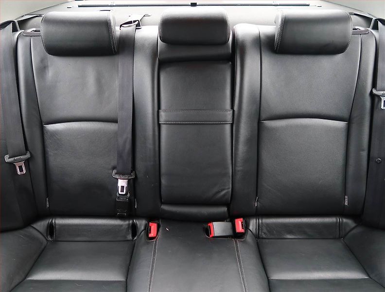 Toyota Avensis (2011) 2.2 D-4D, Automat, Navi - fotka 10 z 25