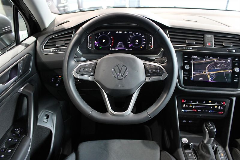 Volkswagen Tiguan Allspace TSi 180kW DSG 4Motion - fotka 16 z 33