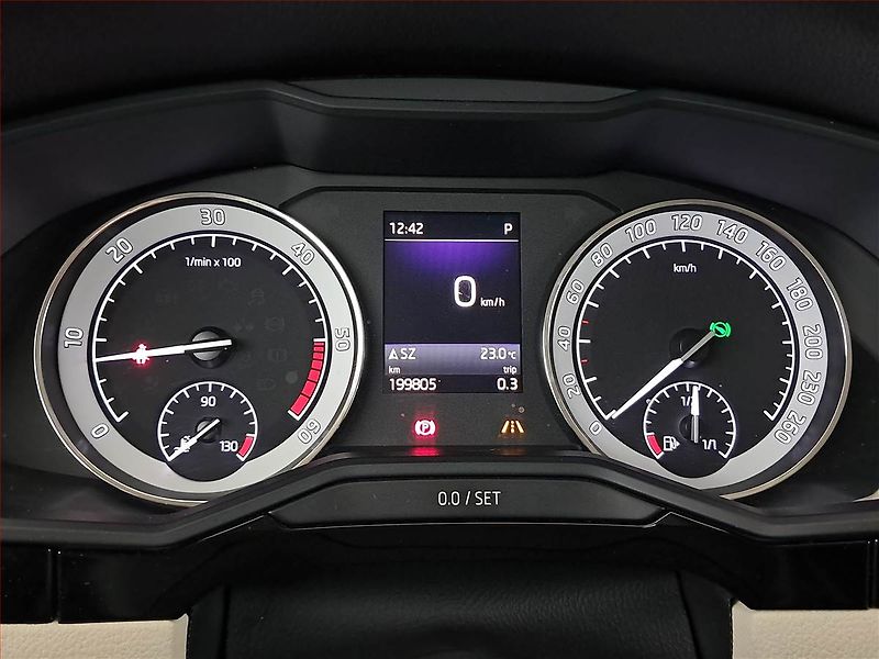 Škoda Superb (2017) Laurin&Klement 2.0 TDI - fotka 19 z 26