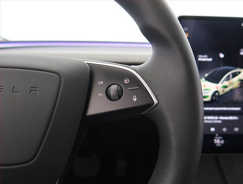 Tesla Model 3 (2023) Standard Range 60kWh, SoH 95% - fotka 16 z 31