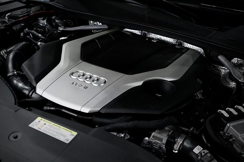 Audi A7 55 TFSI 3.0 V6 quattro S line - fotka 13 z 60