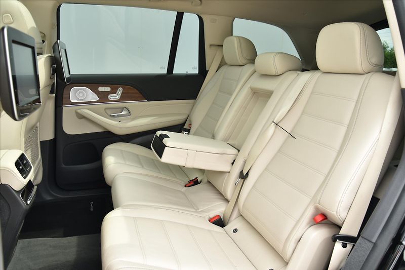Mercedes-Benz GLS 580 4MATIC AMG 7-MÍST DPH ČR - fotka 11 z 41
