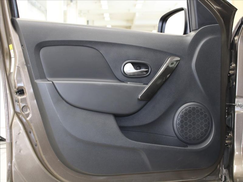 Dacia Sandero 1,2 i 54kW Arctica 99tkm.ČR - fotka 12 z 20