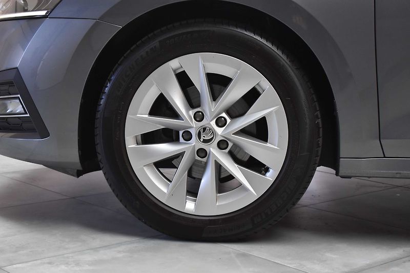 Škoda Octavia 1.5 TSI STYLE*KESSY*DPH*ČR 1.M - fotka 31 z 37
