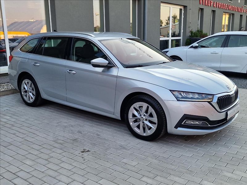Škoda Octavia 2.0TDI 110kW 4x4 DSG Style,ČR - fotka 2 z 50