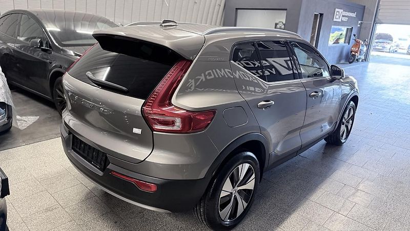 Volvo XC40 (2021) T4,Inscription ,REZERVOVÁNO  - fotka 11 z 50