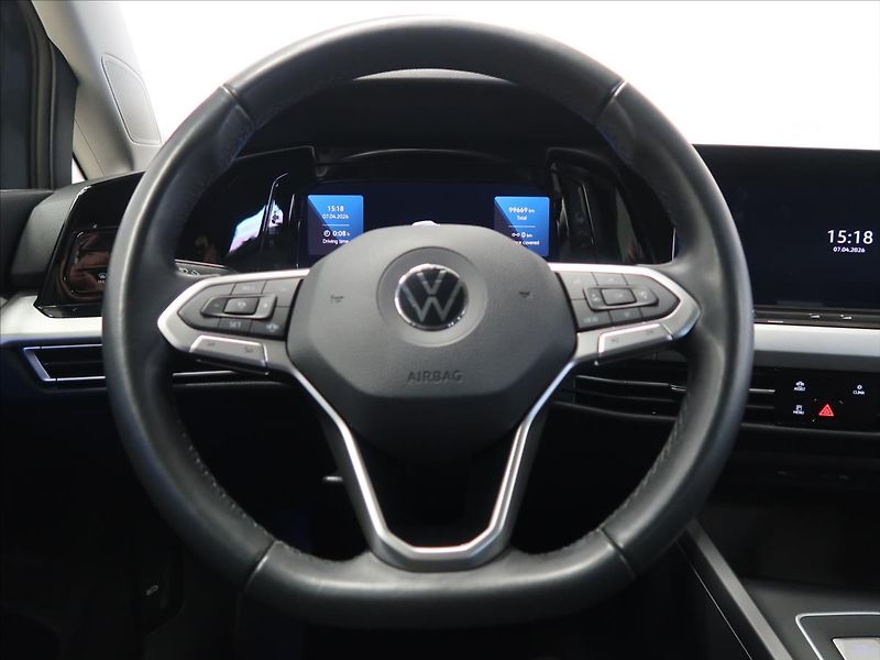 Volkswagen Golf 2,0 TDI Life 1.majitel TOP! - fotka 23 z 41