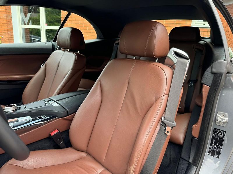 BMW Řada 6 640i-CABRIO-R20-HEZKÝ STAV - fotka 14 z 25