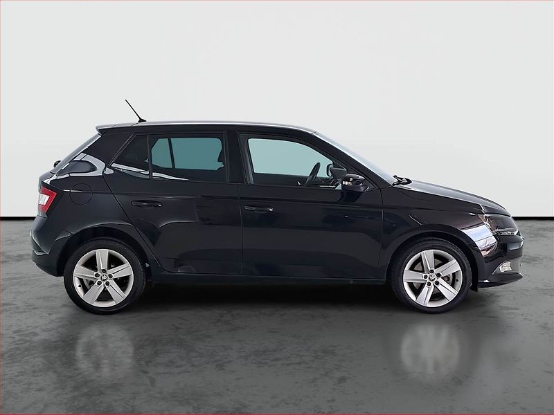 Škoda Fabia (2016) 1.2 TSI, Navi, Bi-Xenony - fotka 6 z 15