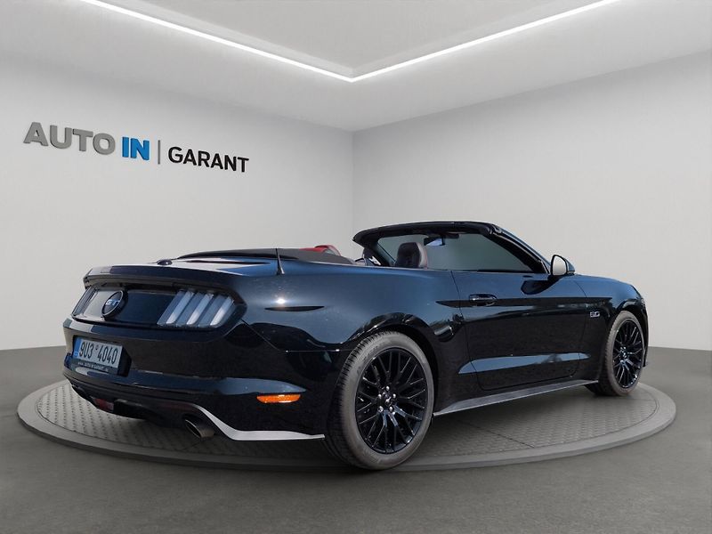 Ford Mustang (2017) Convertible GT 5.0 V8 310kW, Č - fotka 5 z 30