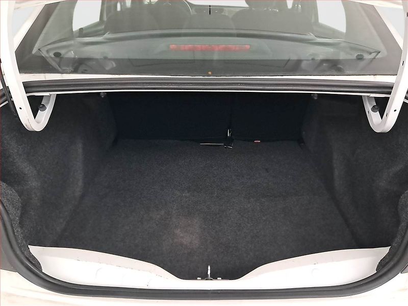 Citroën C-Elysée (2018) 1.2 PureTech, ČR,1.maj - fotka 13 z 16