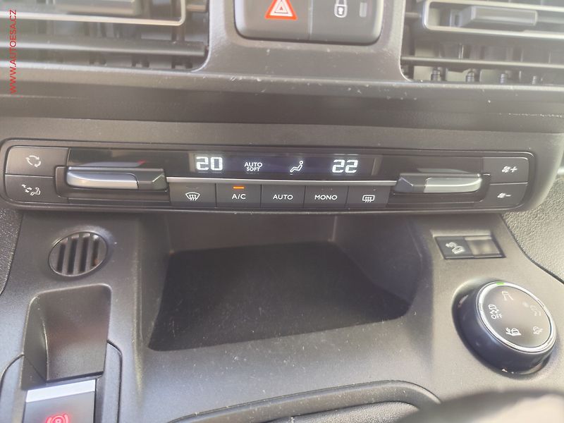 Opel Combo (2022) 1.5CDTi MAXi XL, Elegance - fotka 17 z 25